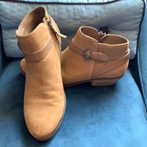 Boots! Ankle boots. Comfortable and like new!